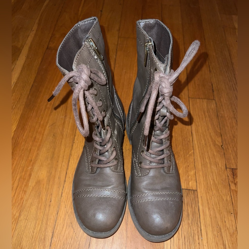 WOMENS COMBAT BOOTS